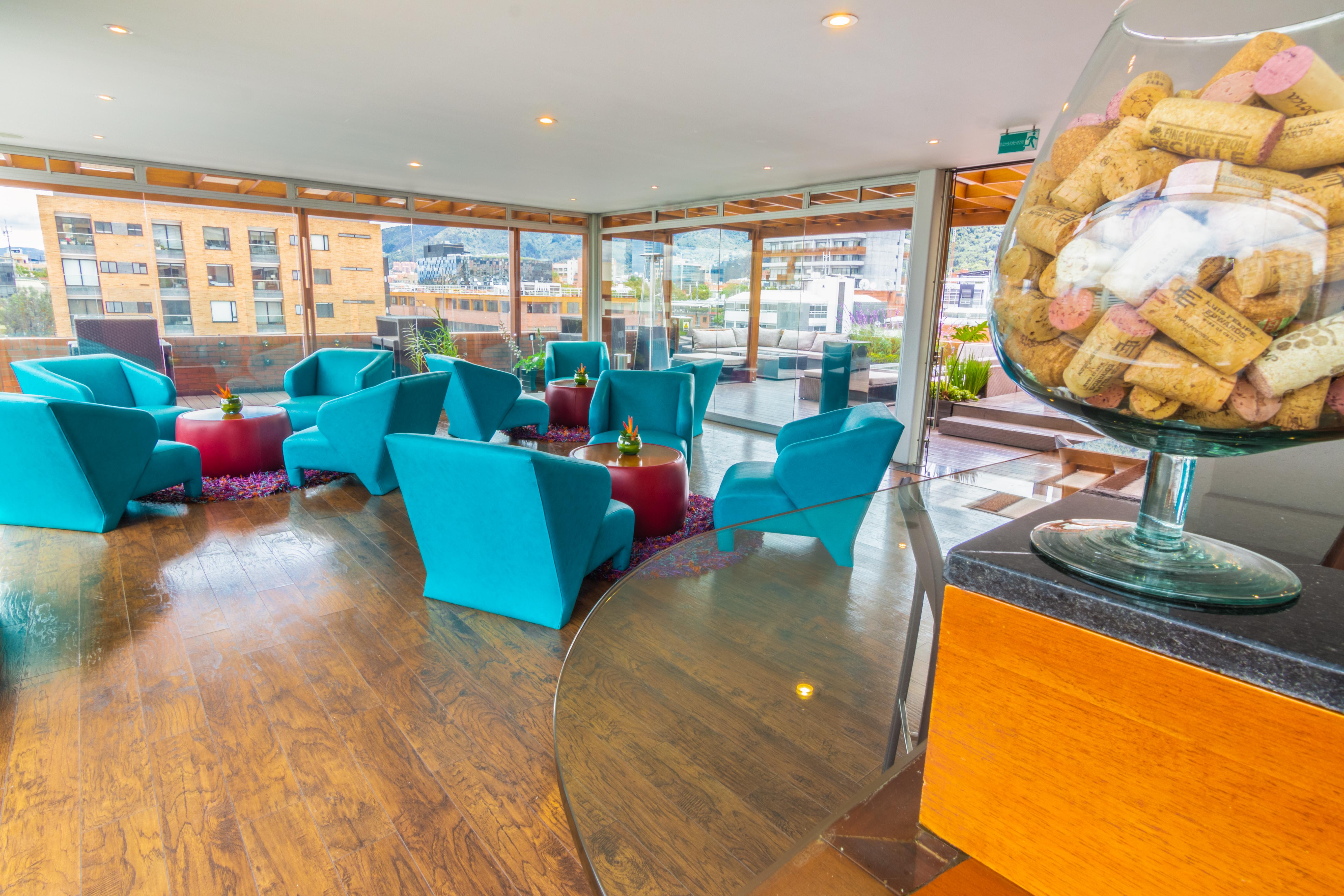 โรงแรมเบสท์เวสเทิร์น พลัส 93 พาร์ค โบโกตา ภายนอก รูปภาพ The lounge at the airport