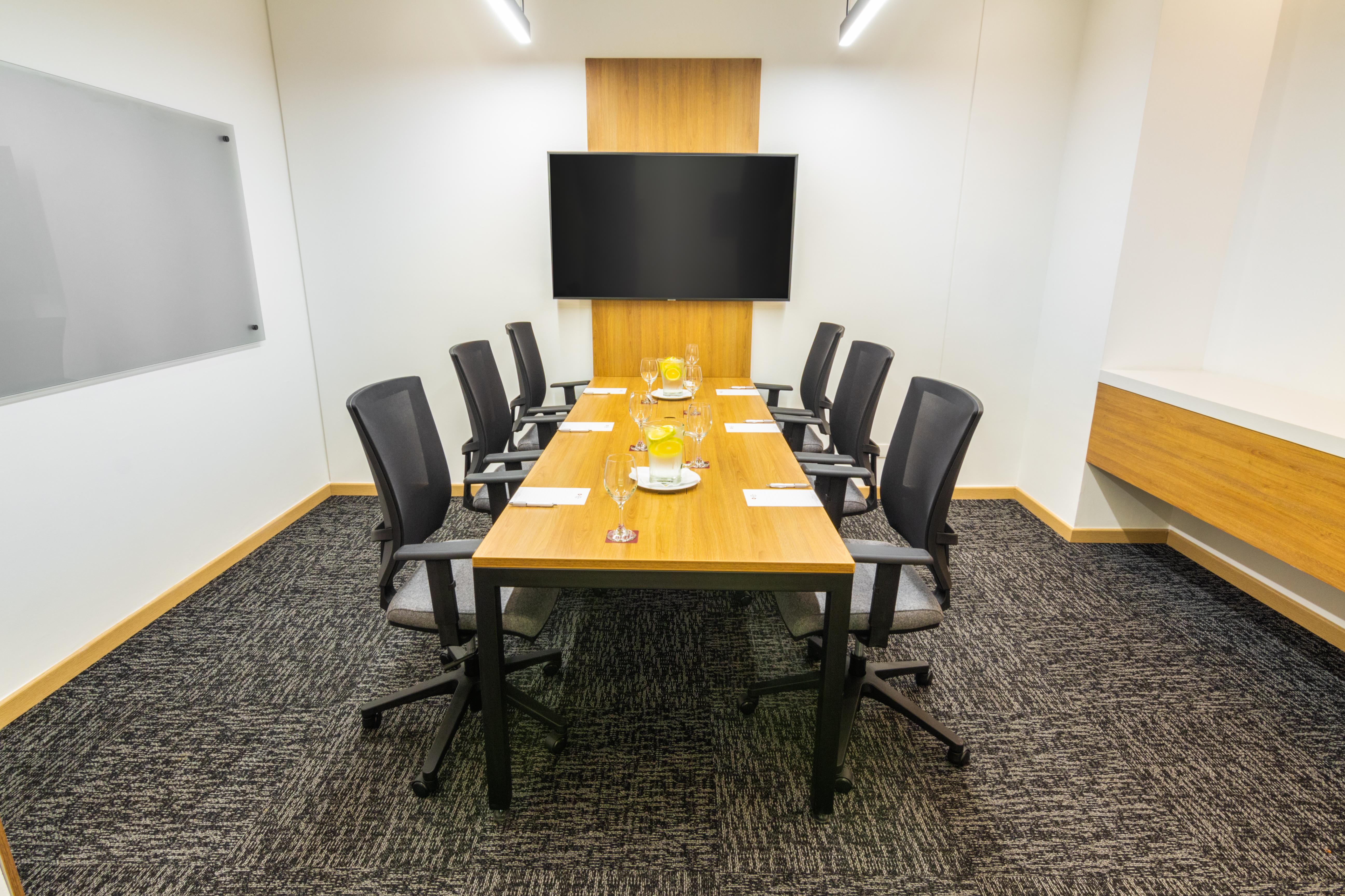 โรงแรมเบสท์เวสเทิร์น พลัส 93 พาร์ค โบโกตา ภายนอก รูปภาพ A typical meeting room