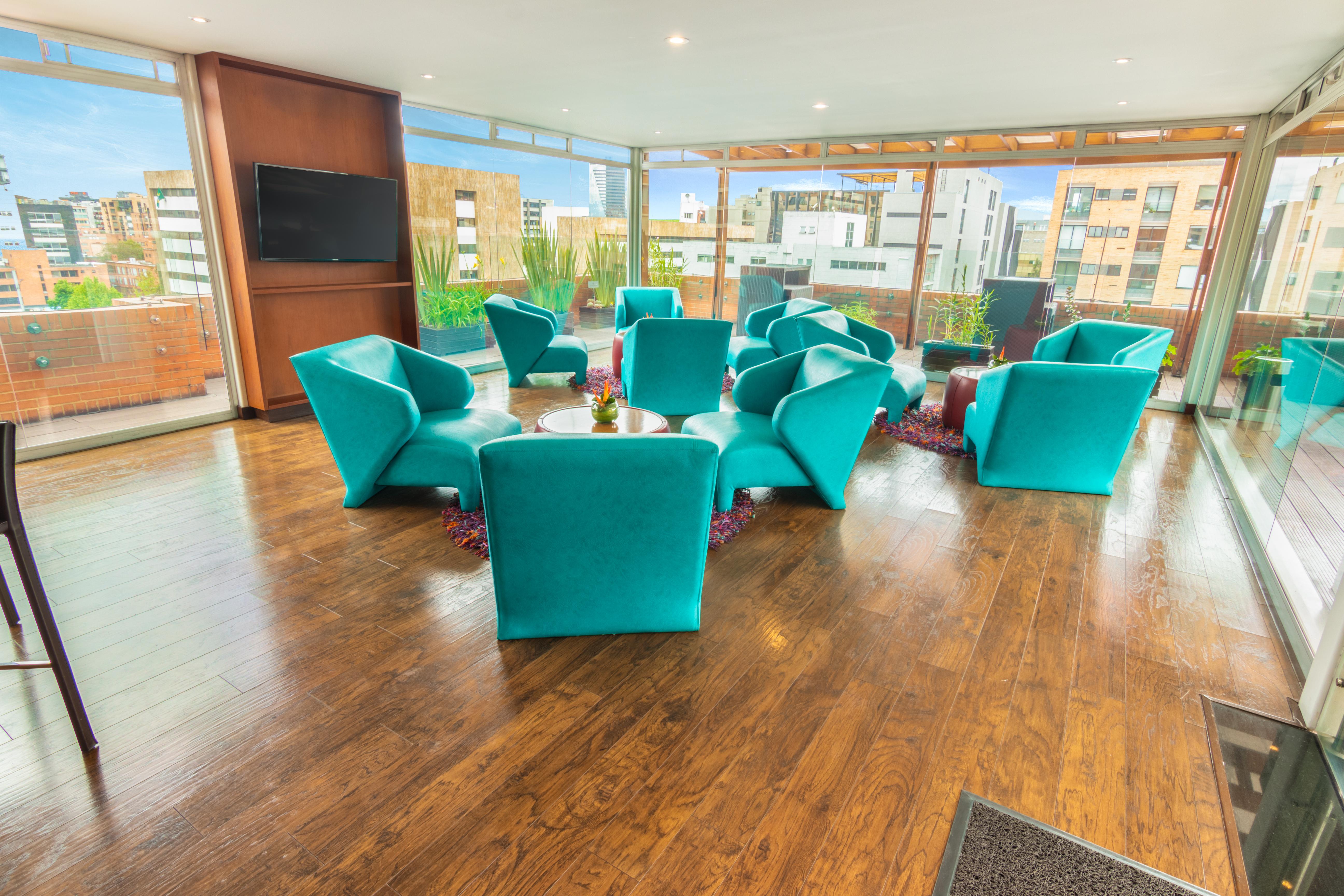 โรงแรมเบสท์เวสเทิร์น พลัส 93 พาร์ค โบโกตา ภายนอก รูปภาพ The lounge at the airport