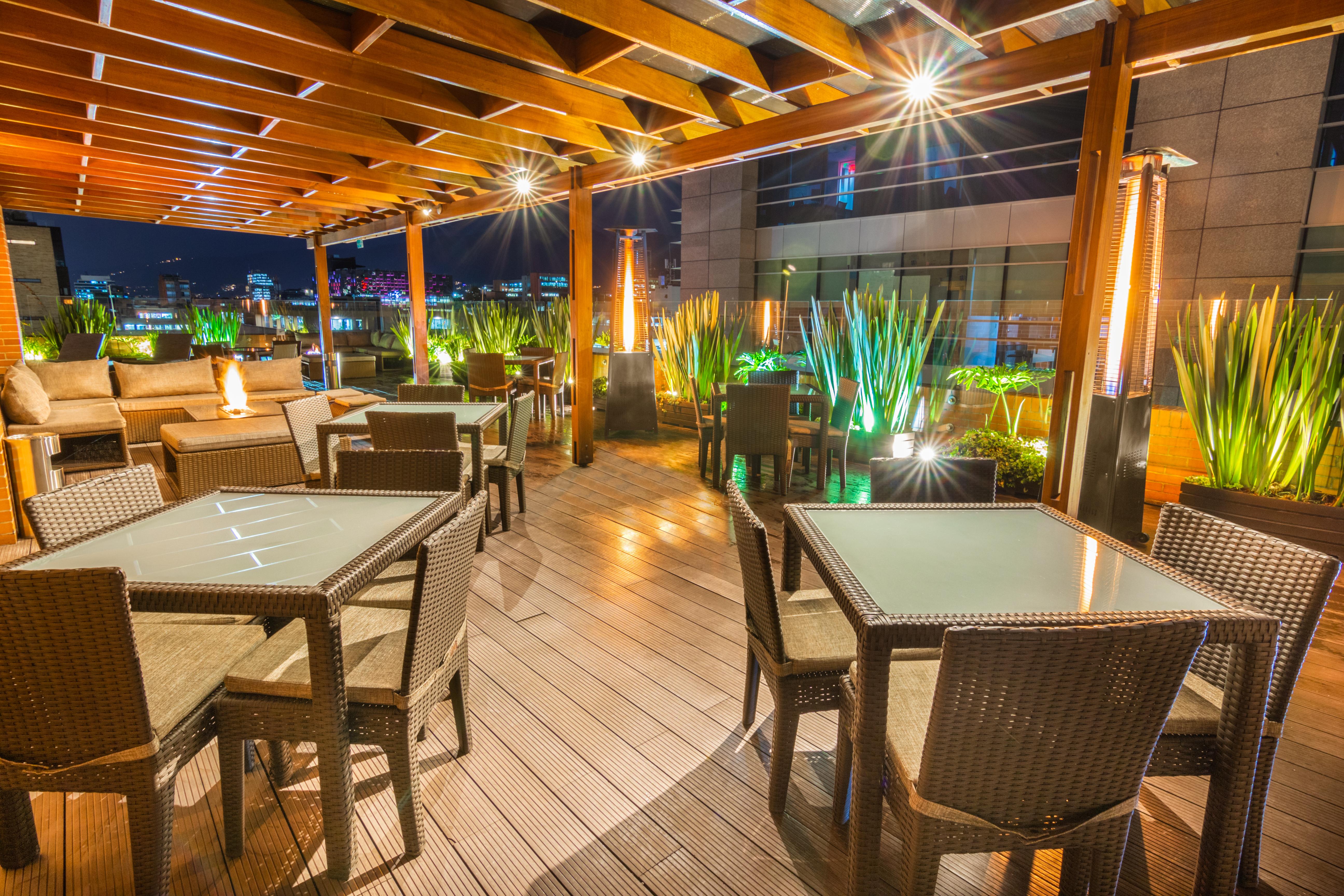 โรงแรมเบสท์เวสเทิร์น พลัส 93 พาร์ค โบโกตา ภายนอก รูปภาพ Rooftop bar