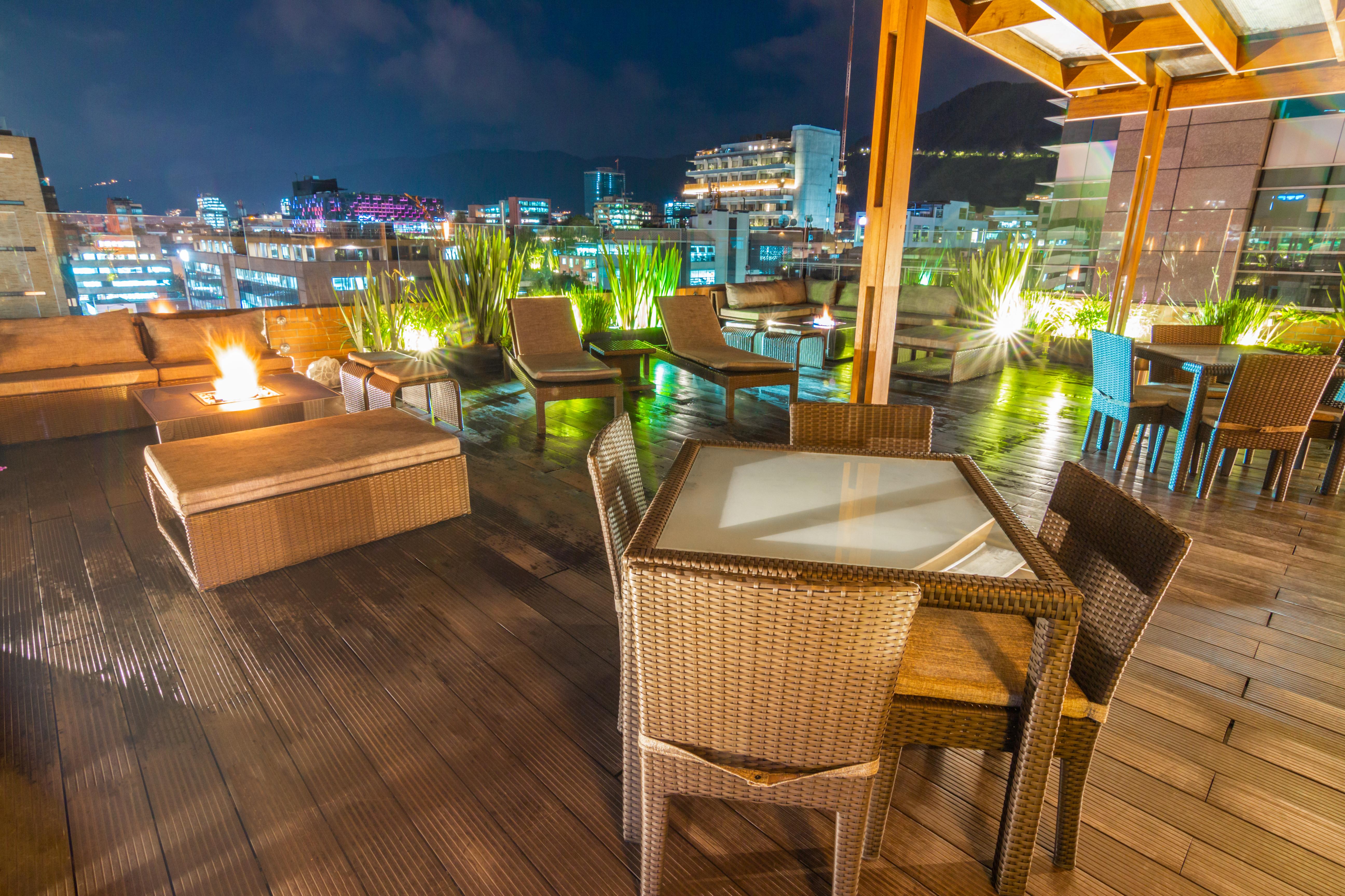 โรงแรมเบสท์เวสเทิร์น พลัส 93 พาร์ค โบโกตา ภายนอก รูปภาพ Rooftop bar in Lima, Peru